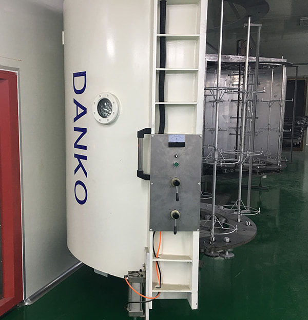 Metal film thermal evaporation coating equipment for plastic